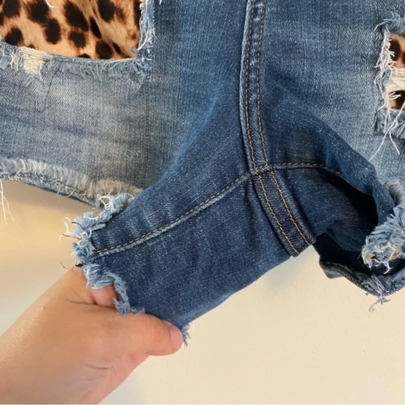 JUDY BLUE Leopard Patch High Waist Frayed Cut Off Shorts Size S - Picture 6 of 10